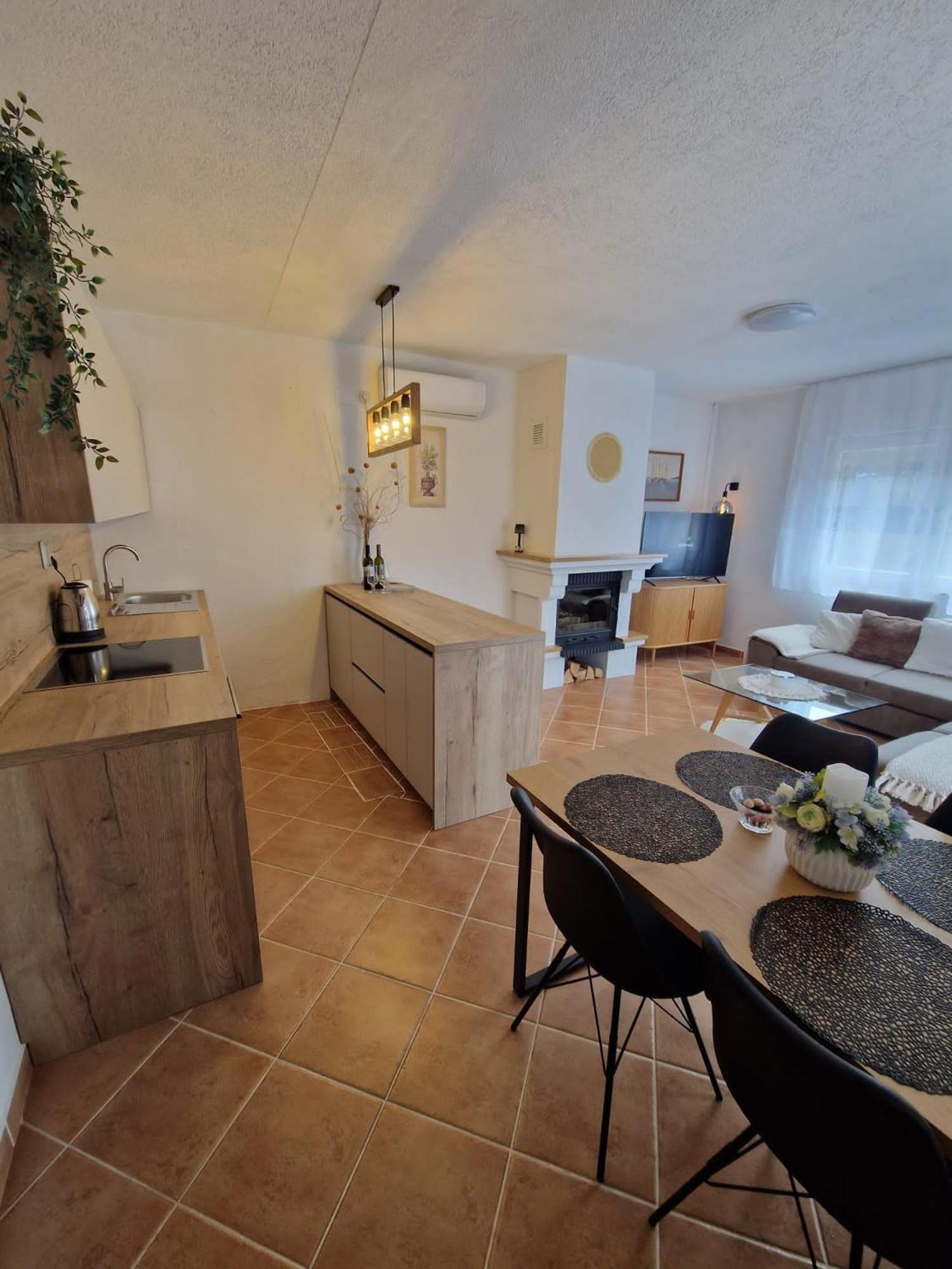 Village Apartment Zagvozd Екстериор снимка